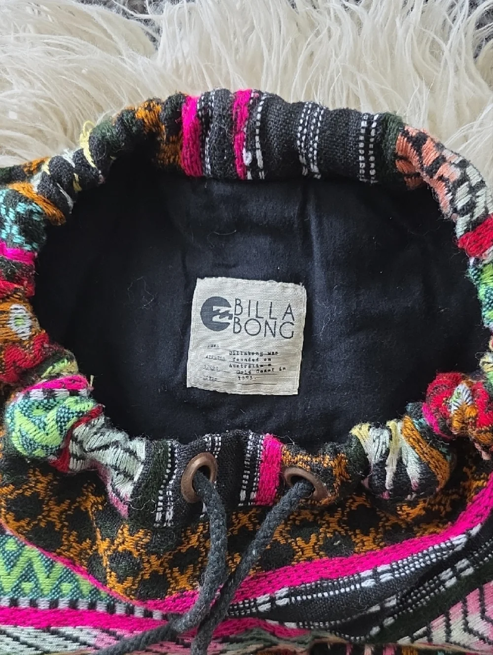 Boho Embroidered Drawstring Backpack - Multicolor - Picture 2 of 4